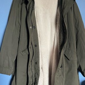Global Work size Large army green winter jacket.